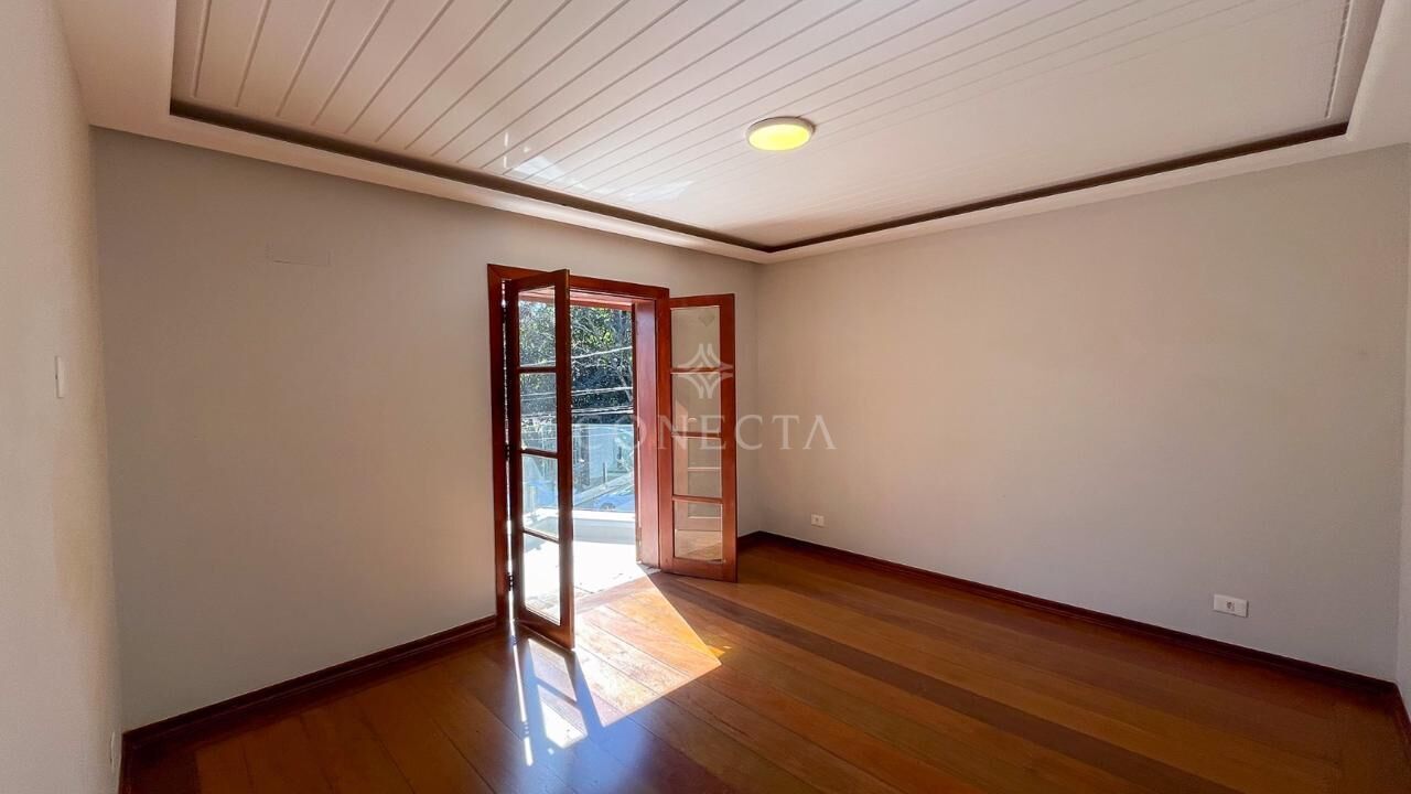 Casa para alugar com 4 quartos, 600m² - Foto 24