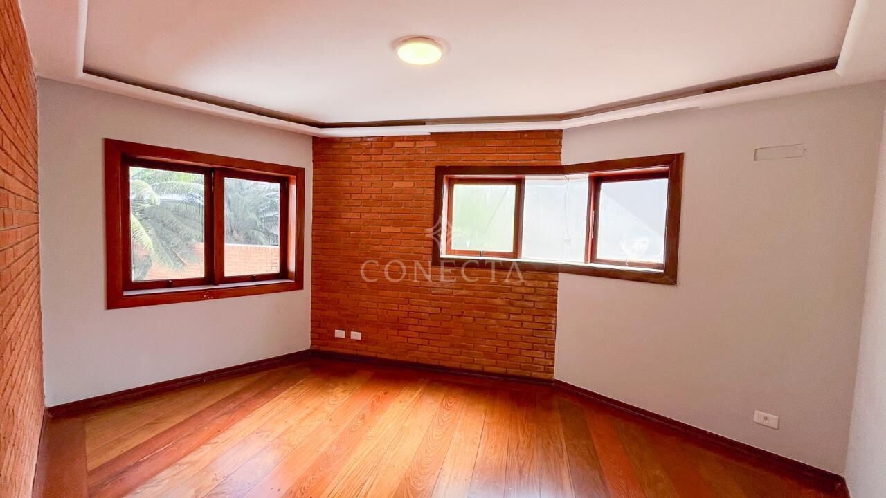 Casa para alugar com 4 quartos, 600m² - Foto 10