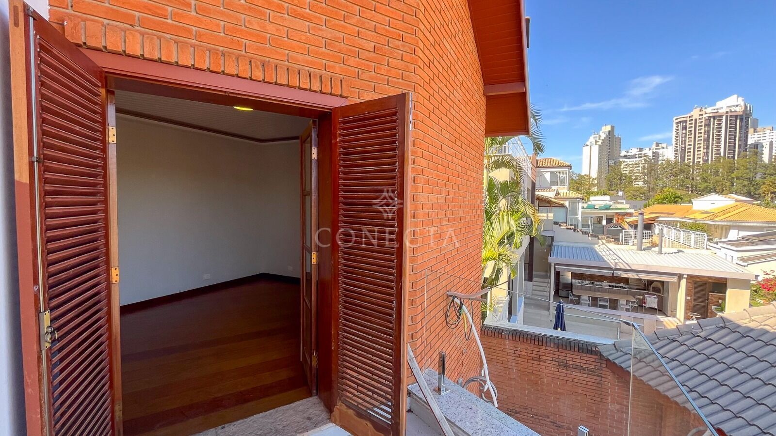 Casa para alugar com 4 quartos, 600m² - Foto 17