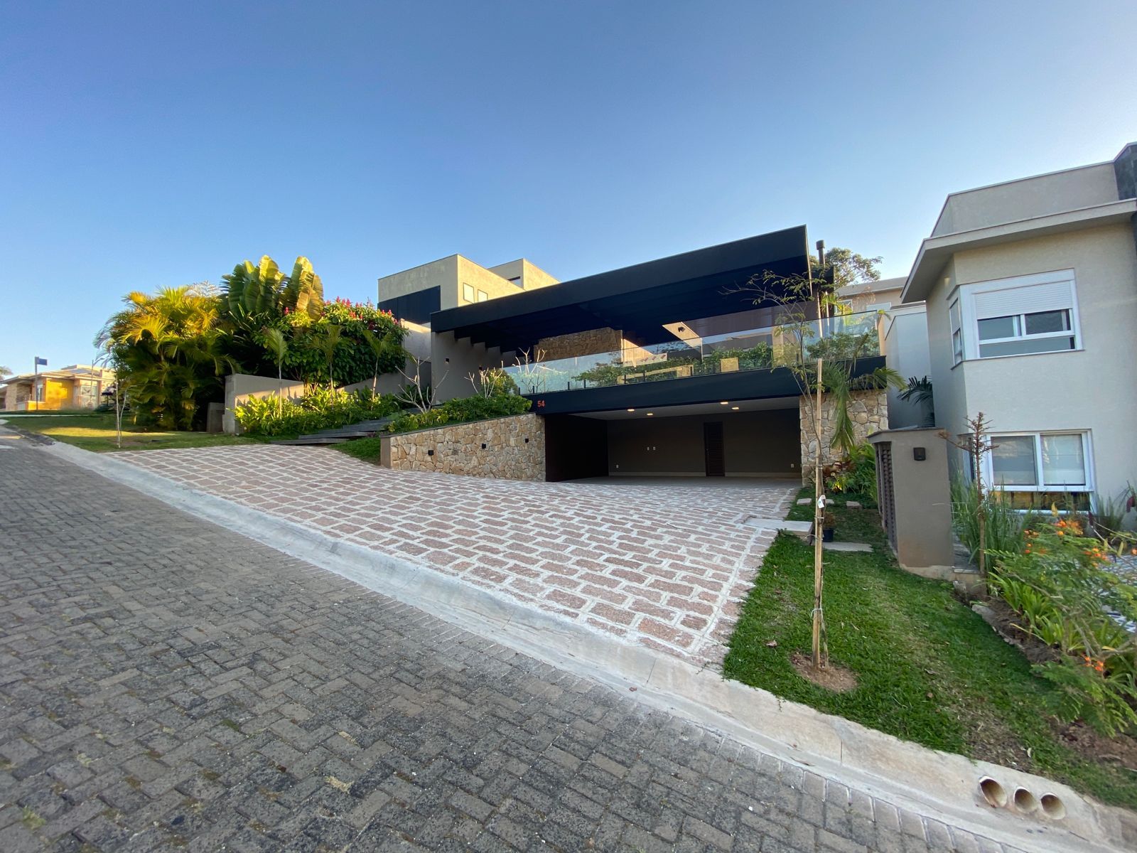 Casa à venda com 4 quartos, 525m² - Foto 1