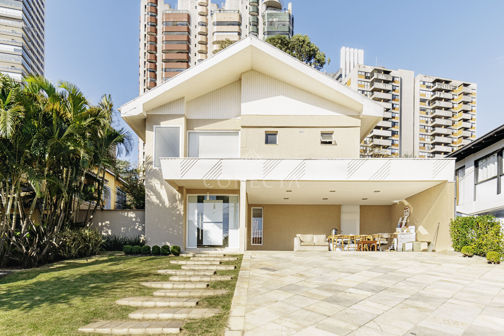 Casa à venda com 4 quartos, 480m² - Foto 1