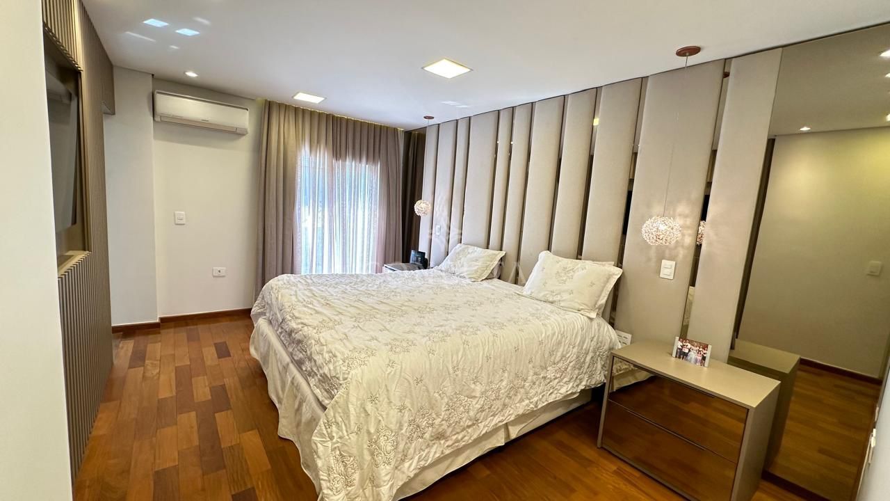 Casa à venda com 4 quartos, 530m² - Foto 10