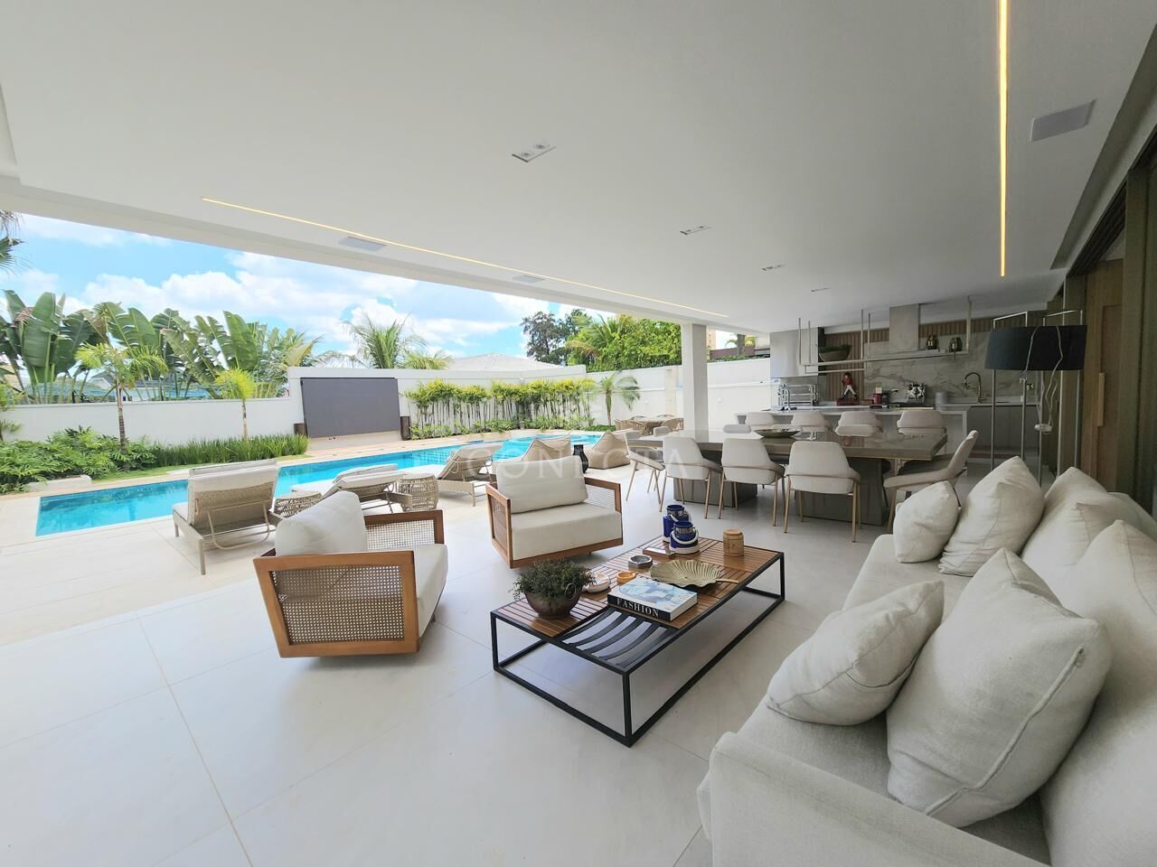 Casa, 4 quartos, 650 m² - Foto 2