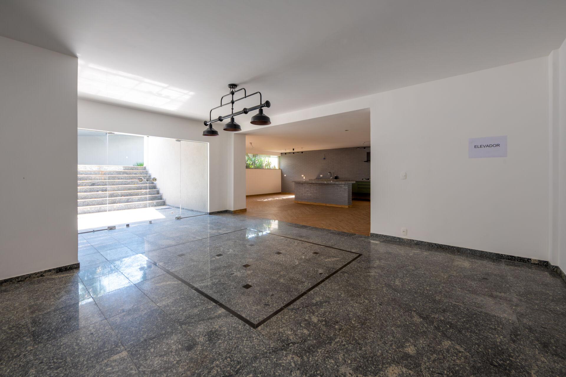 Casa à venda com 4 quartos, 1200m² - Foto 42