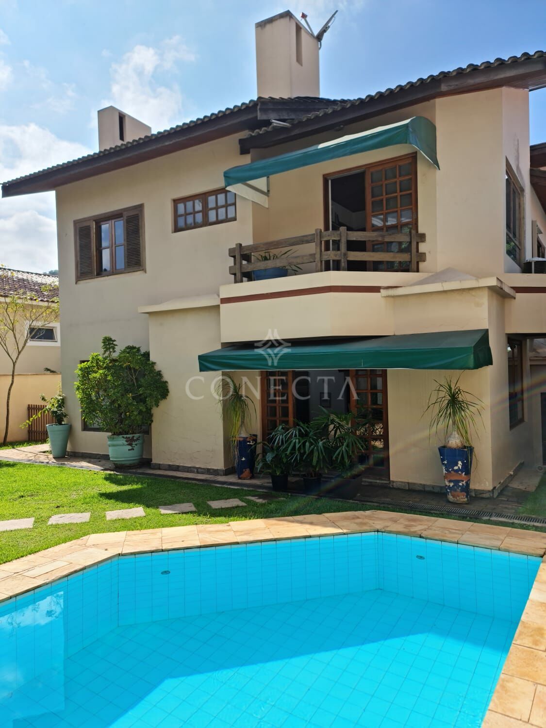 Casa, 4 quartos, 320 m² - Foto 1