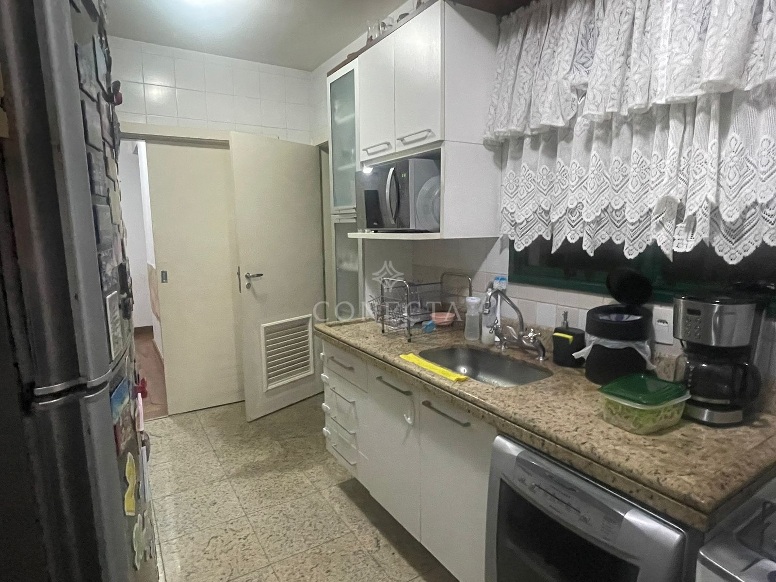 Apartamento à venda com 3 quartos, 94m² - Foto 3