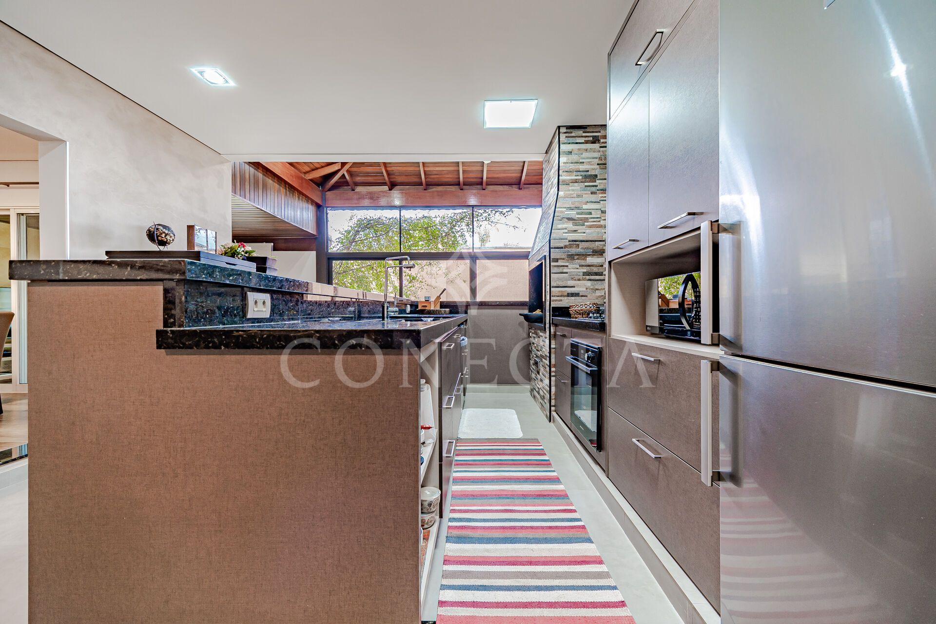 Casa à venda com 4 quartos, 307m² - Foto 4