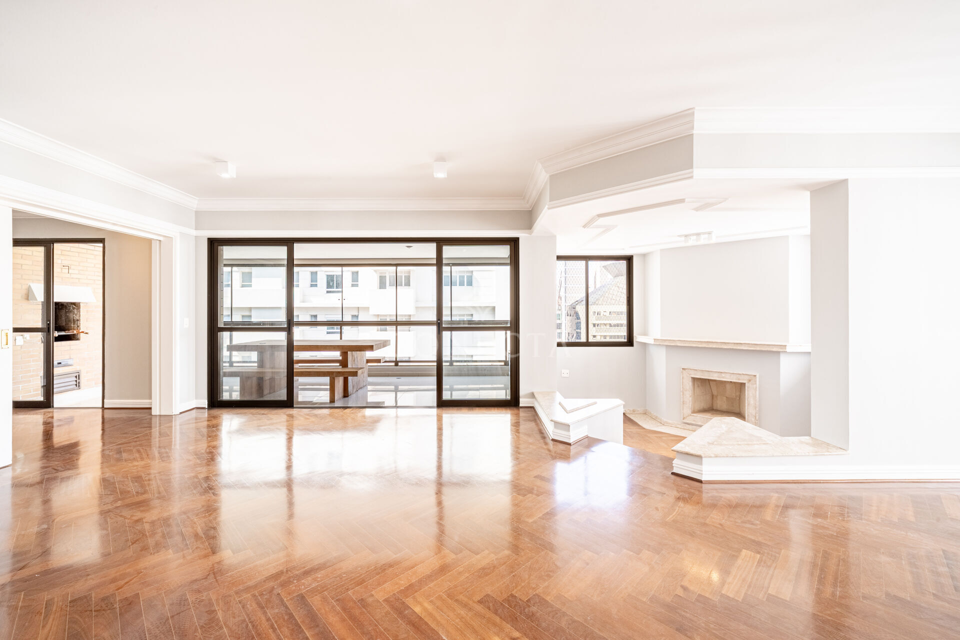 Apartamento para alugar com 4 quartos, 288m² - Foto 3