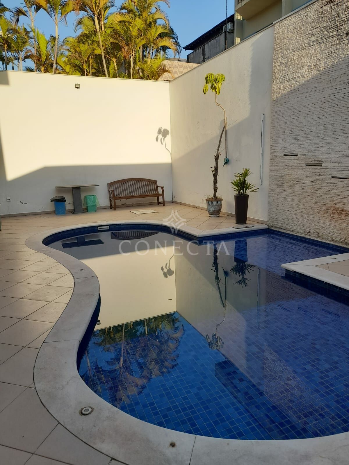 Casa à venda com 4 quartos, 380m² - Foto 3