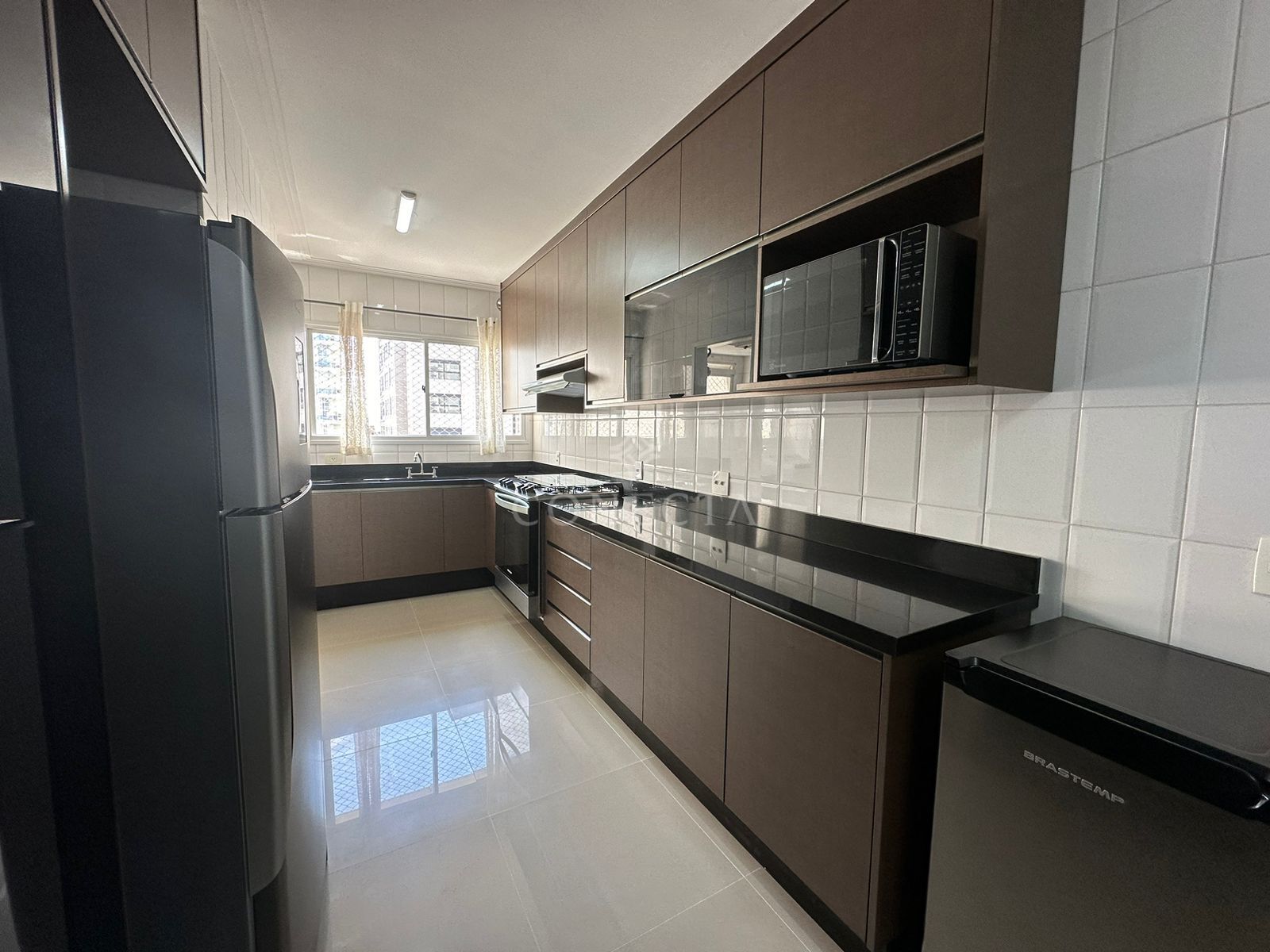 Apartamento à venda com 3 quartos, 170m² - Foto 9