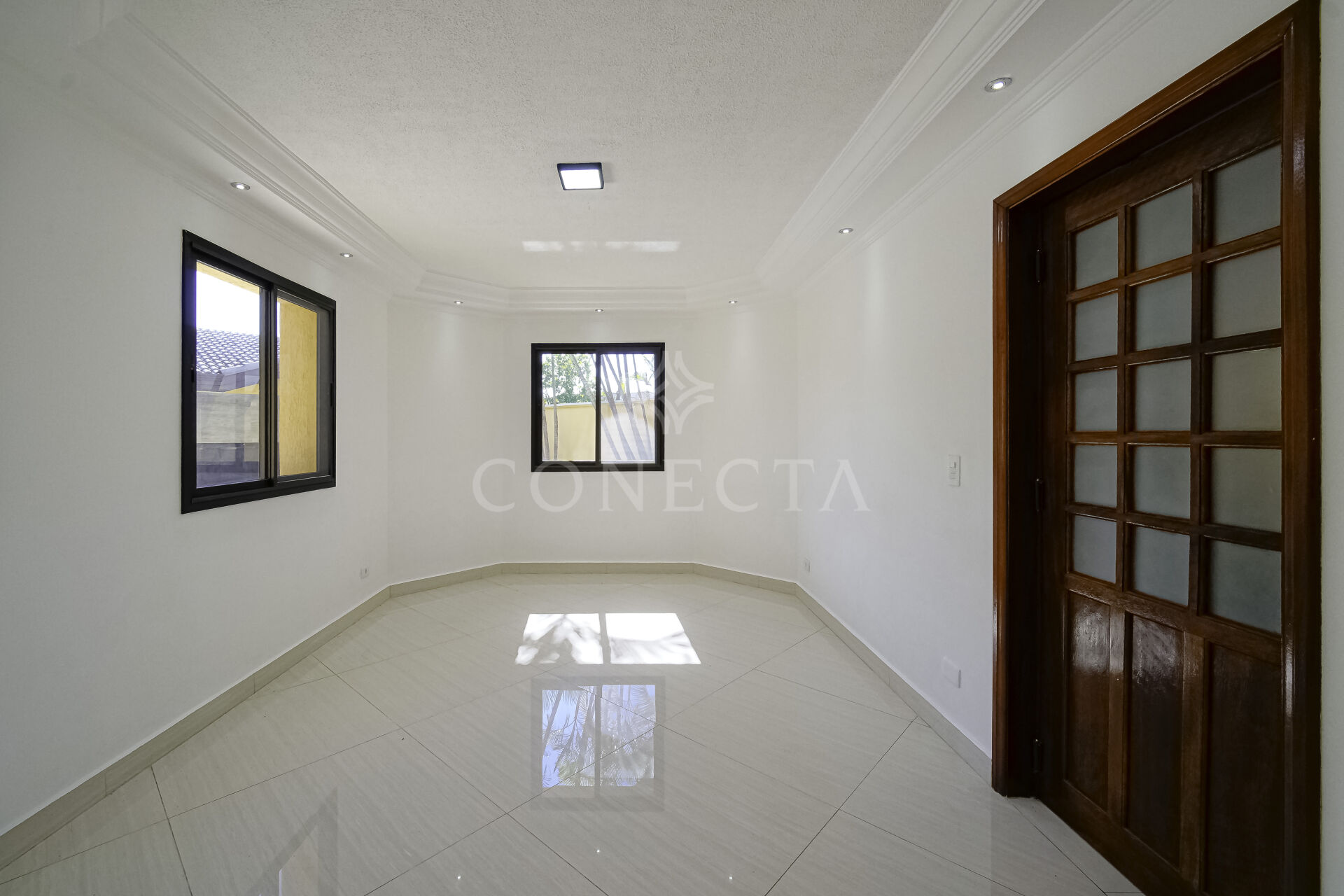 Casa à venda com 4 quartos, 460m² - Foto 4