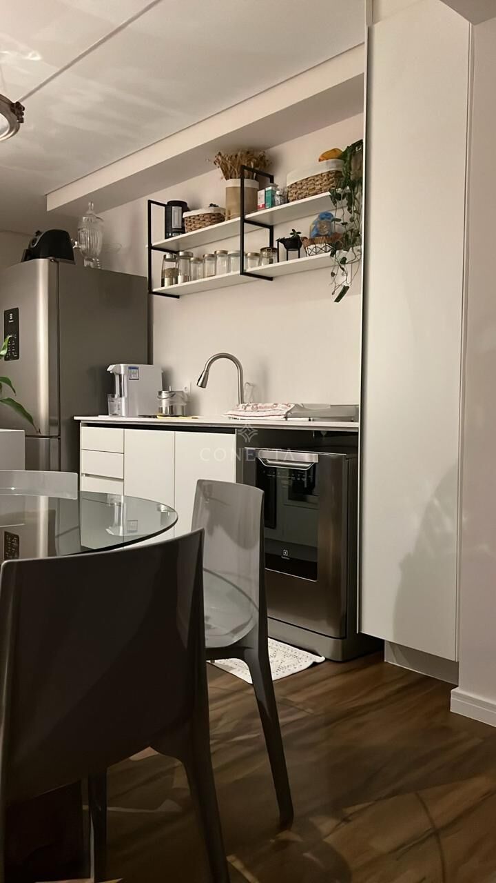 Apartamento para alugar com 2 quartos, 76m² - Foto 3