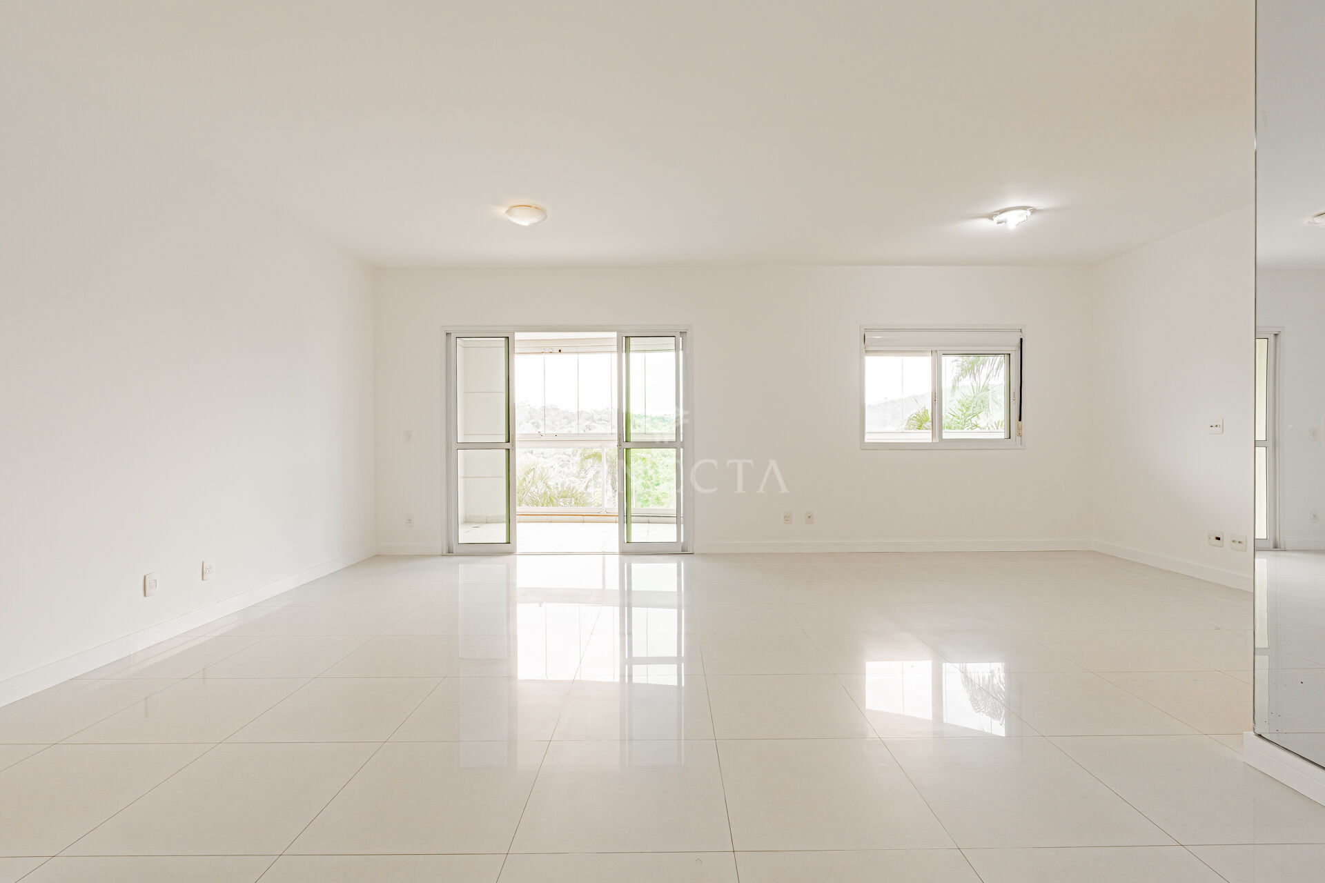 Apartamento à venda com 3 quartos, 133m² - Foto 12