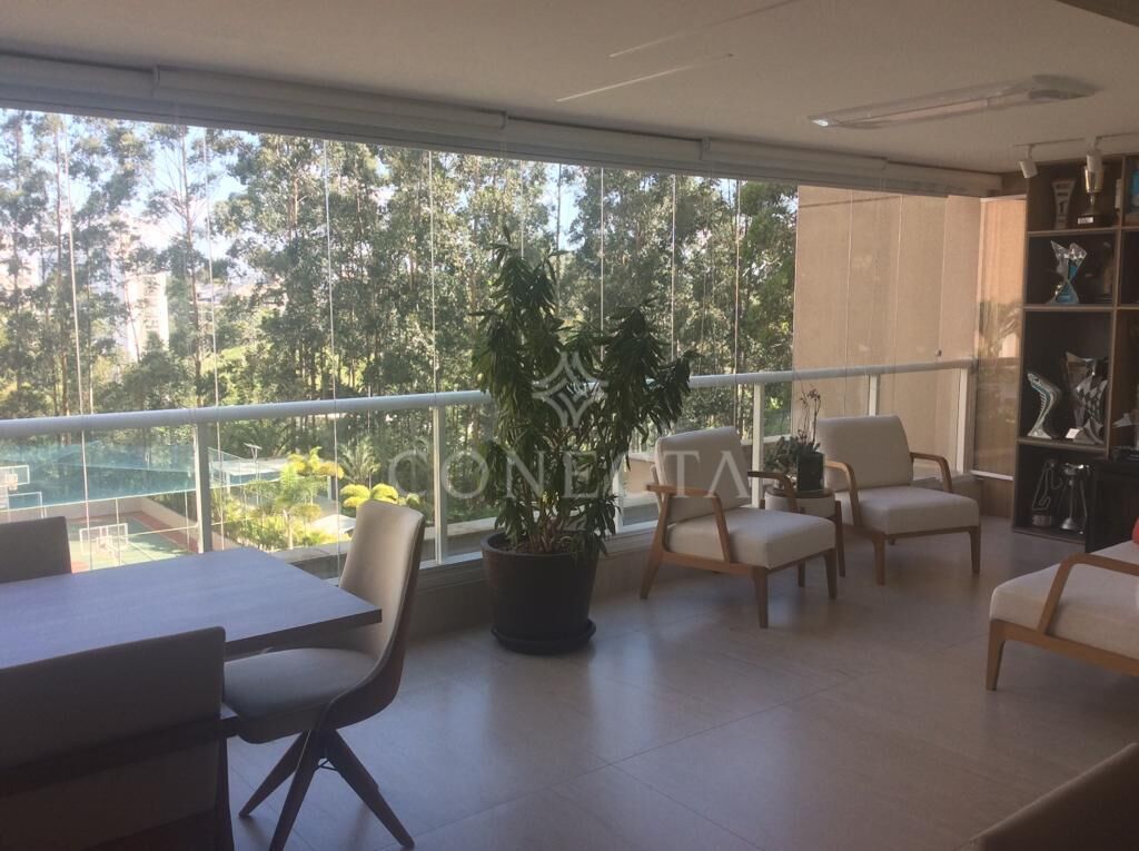 Apartamento à venda com 3 quartos, 228m² - Foto 1