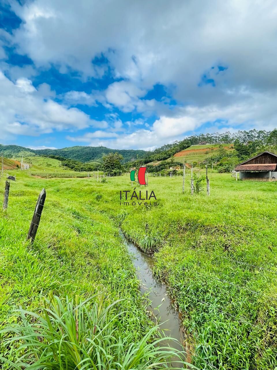 Fazenda/Sítios/Chácaras de 3 quartos, 25000m² no bairro Oliveira, em Tijucas | Eu Corretor