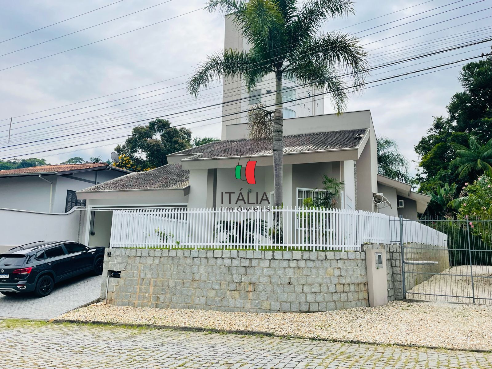 Casa de 3 quartos, 260m² no bairro Centro I, em Brusque | Eu Corretor