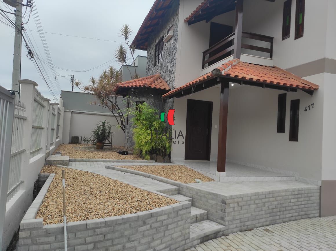 Casa de 4 quartos, 250m² no bairro Jardim Maluche, em Brusque | Eu Corretor