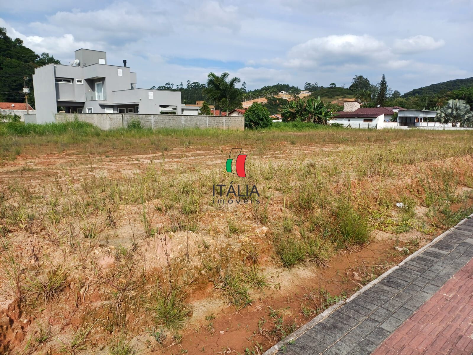 Lote/Terreno de 371m² no bairro Centro, em Guabiruba | Eu Corretor