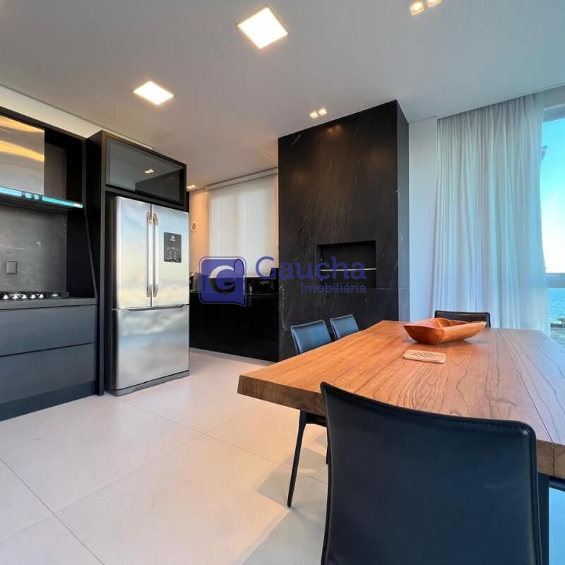 Apartamento à venda em Meia Praia, Itapema — Portal Chave Fácil