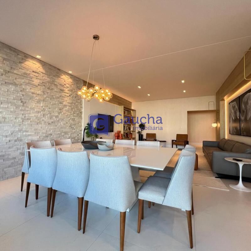 Apartamento à venda em Meia Praia, Itapema — Portal Chave Fácil