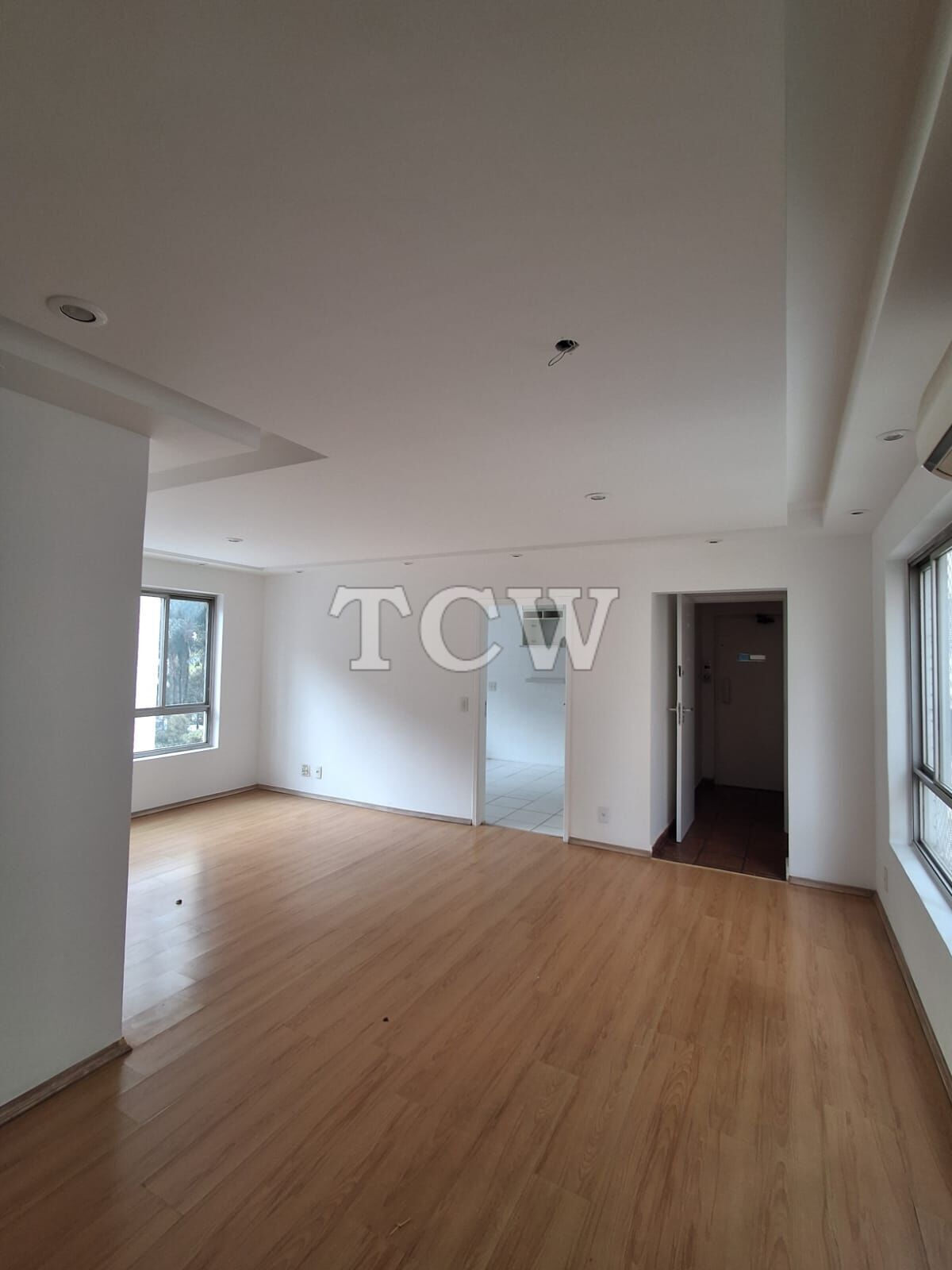 Apartamento para alugar com 3 quartos, 157m² - Foto 12