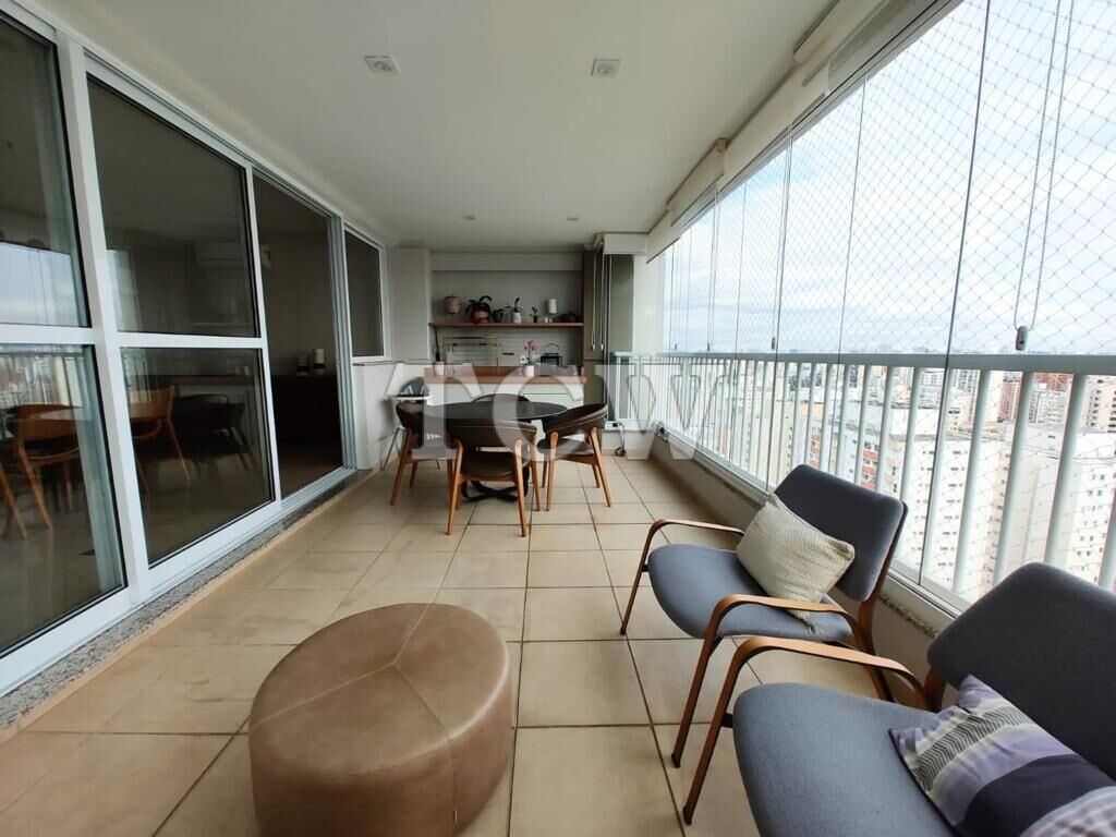 Apartamento para alugar com 3 quartos, 181m² - Foto 3