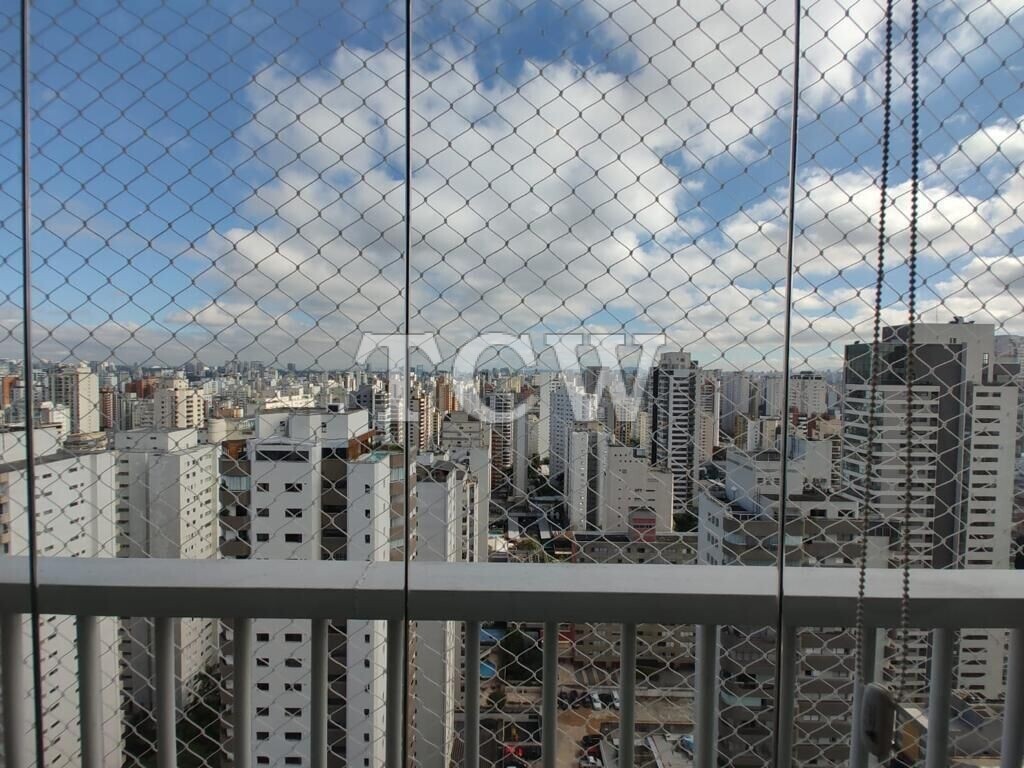 Apartamento para alugar com 3 quartos, 181m² - Foto 4