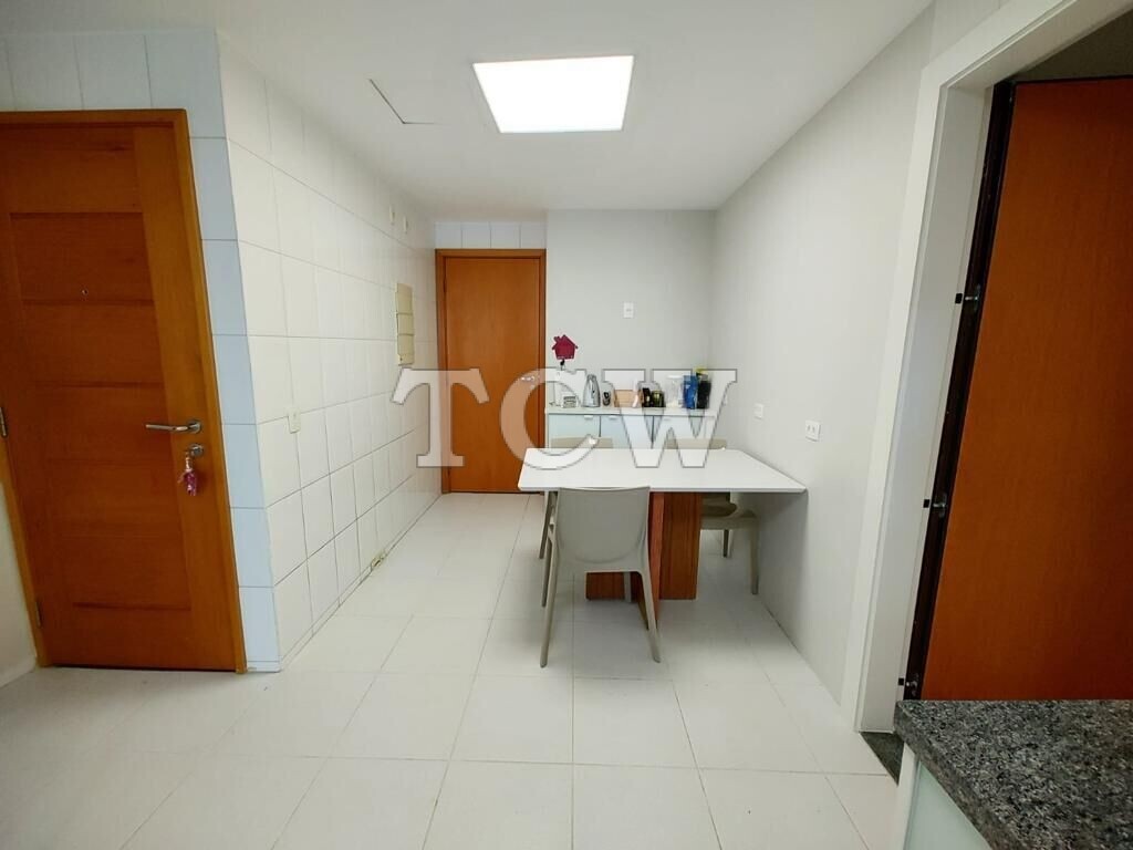 Apartamento para alugar com 3 quartos, 181m² - Foto 22