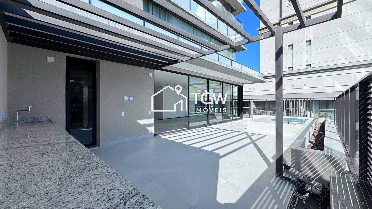 Cobertura, 3 quartos, 245 m² - Foto 4