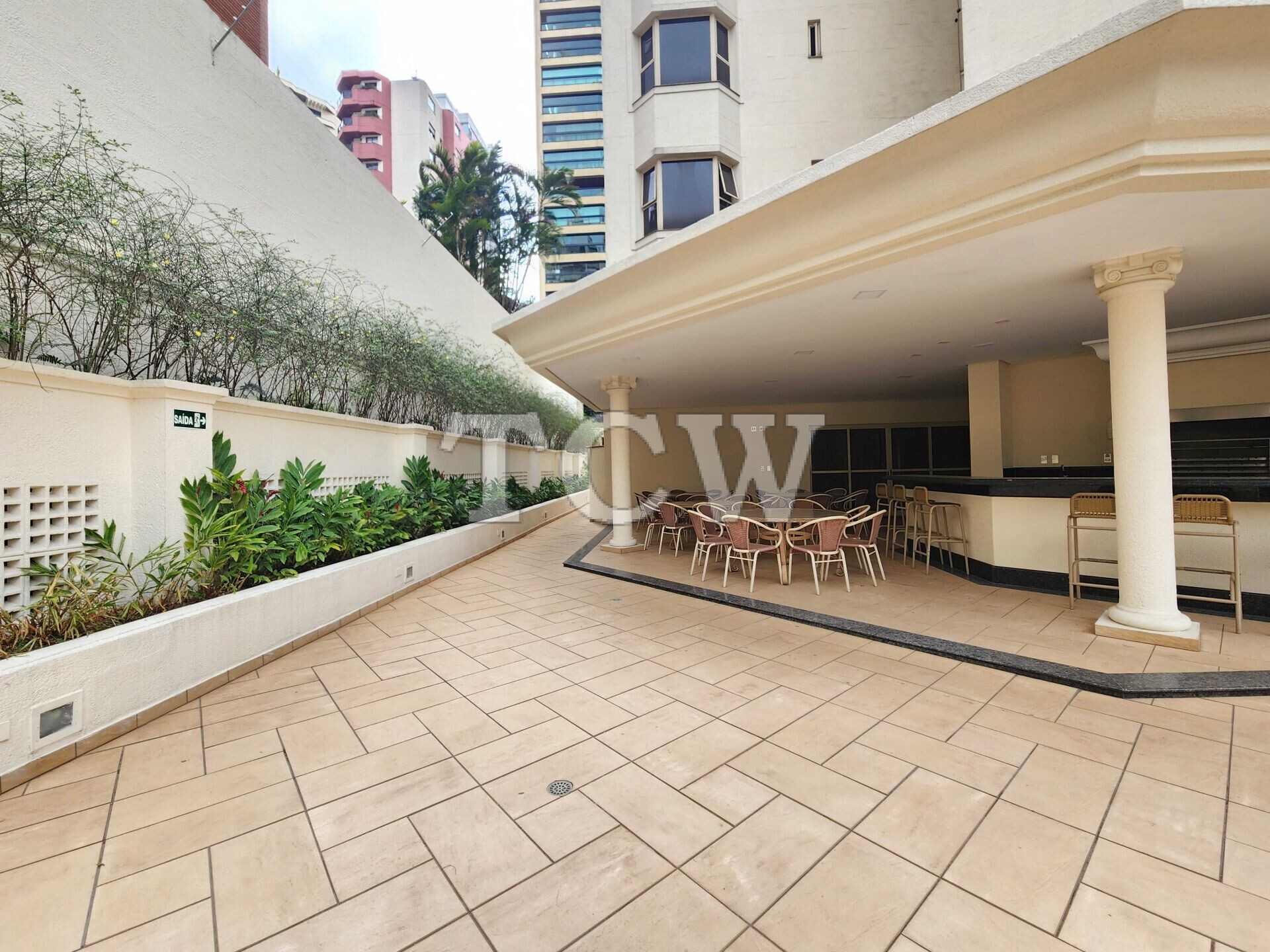 Apartamento à venda com 3 quartos, 335m² - Foto 11