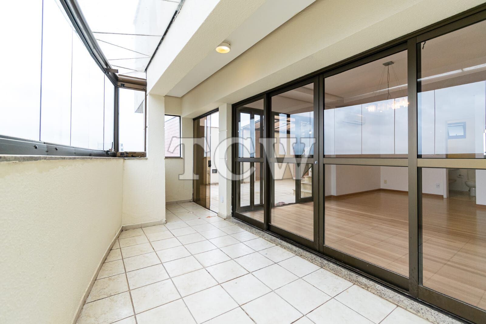 Cobertura à venda com 3 quartos, 277m² - Foto 2