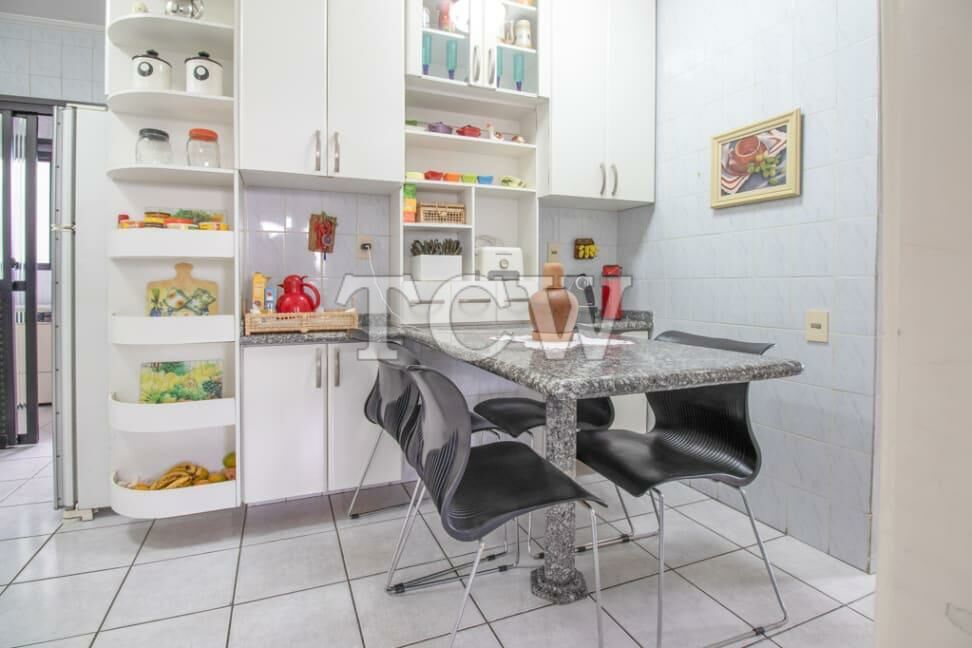 Apartamento à venda com 3 quartos, 117m² - Foto 19