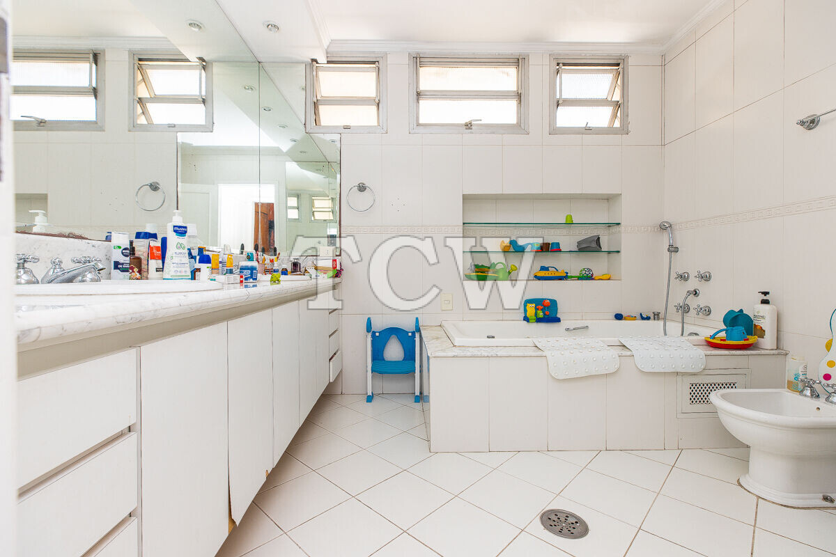 Apartamento à venda com 3 quartos, 330m² - Foto 29