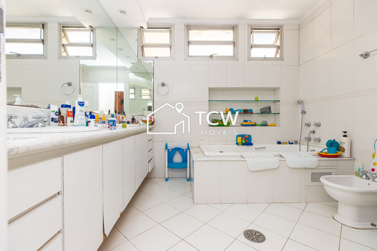 Apartamento, 3 quartos, 330 m² - Foto 29