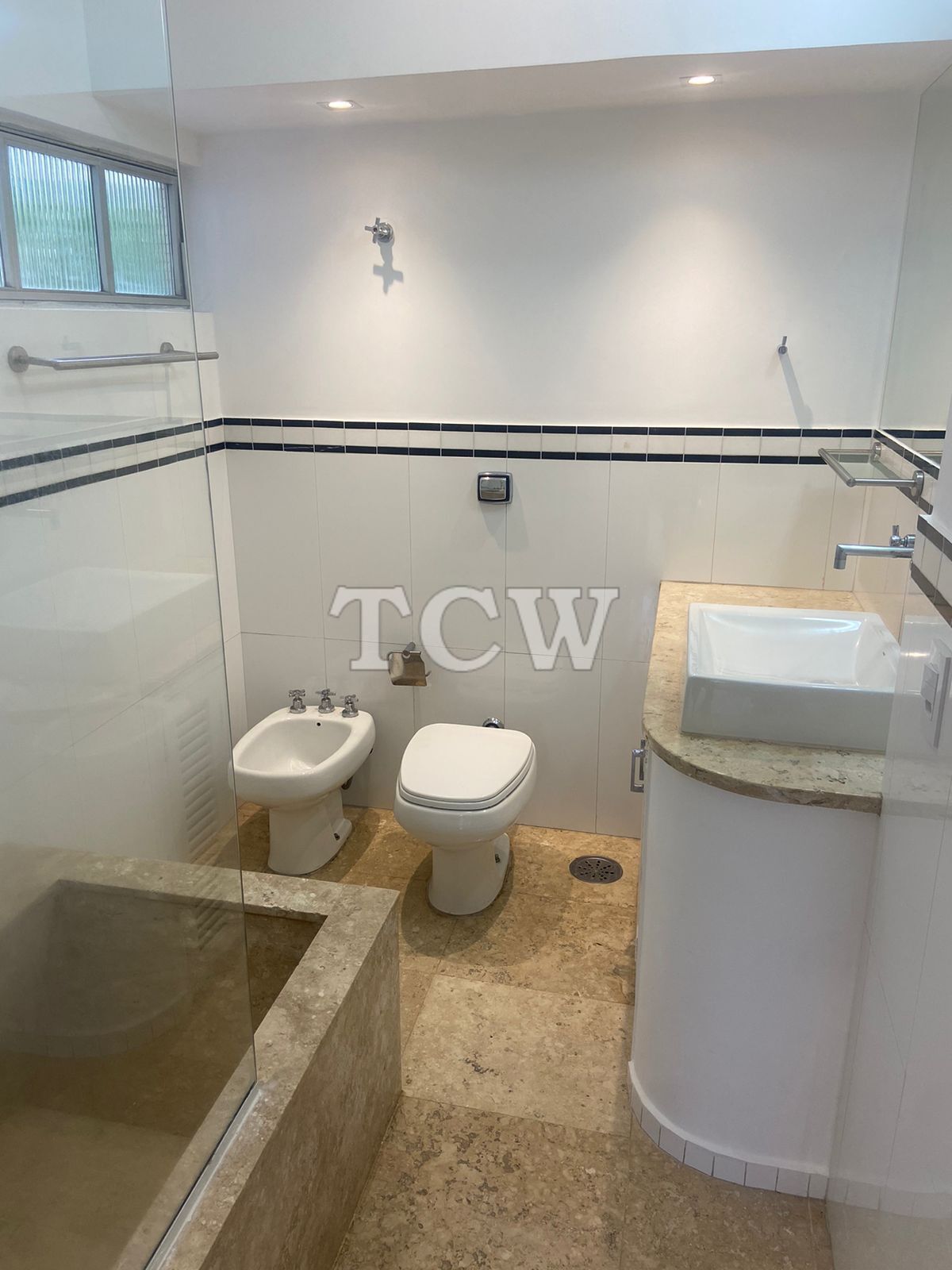 Apartamento para alugar com 3 quartos, 150m² - Foto 14
