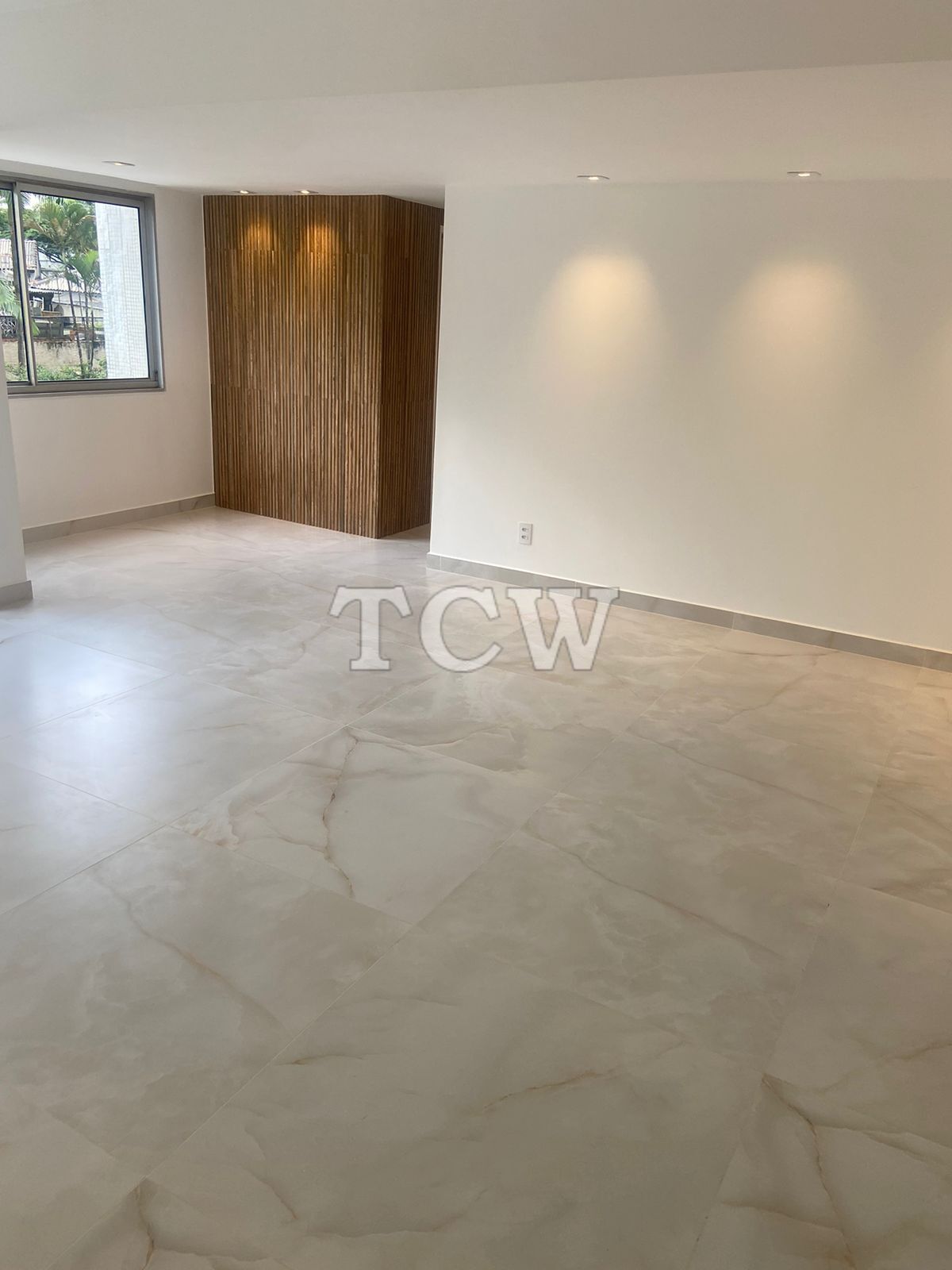 Apartamento para alugar com 3 quartos, 150m² - Foto 2