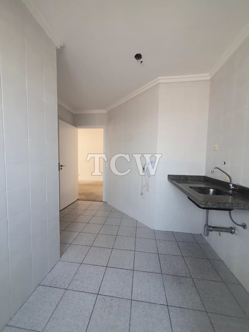 Apartamento à venda com 2 quartos, 64m² - Foto 11