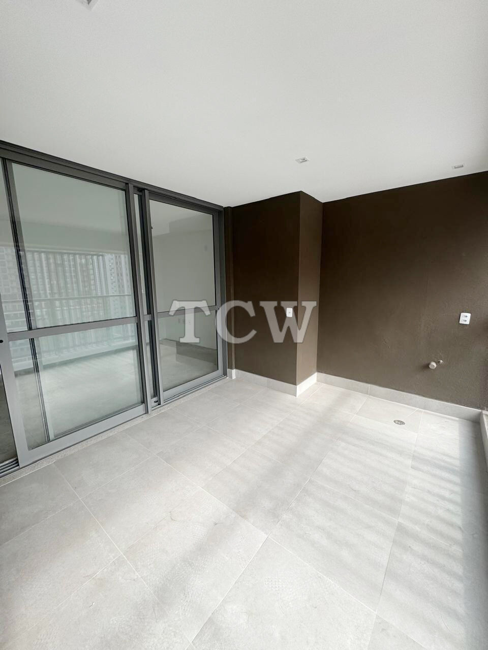 Apartamento à venda com 2 quartos, 74m² - Foto 2