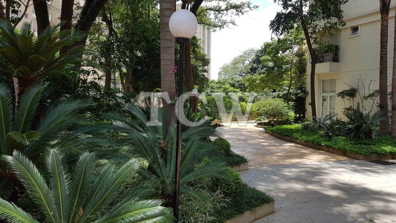 Apartamento à venda com 3 quartos, 176m² - Foto 2