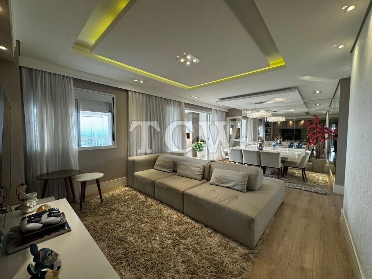 Apartamento à venda com 3 quartos, 146m² - Foto 1