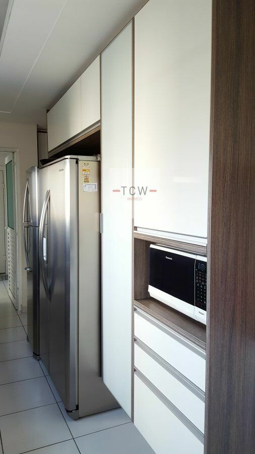 Apartamento à venda com 3 quartos, 176m² - Foto 8