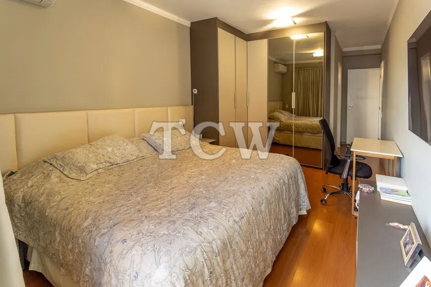 Apartamento à venda com 3 quartos, 137m² - Foto 9