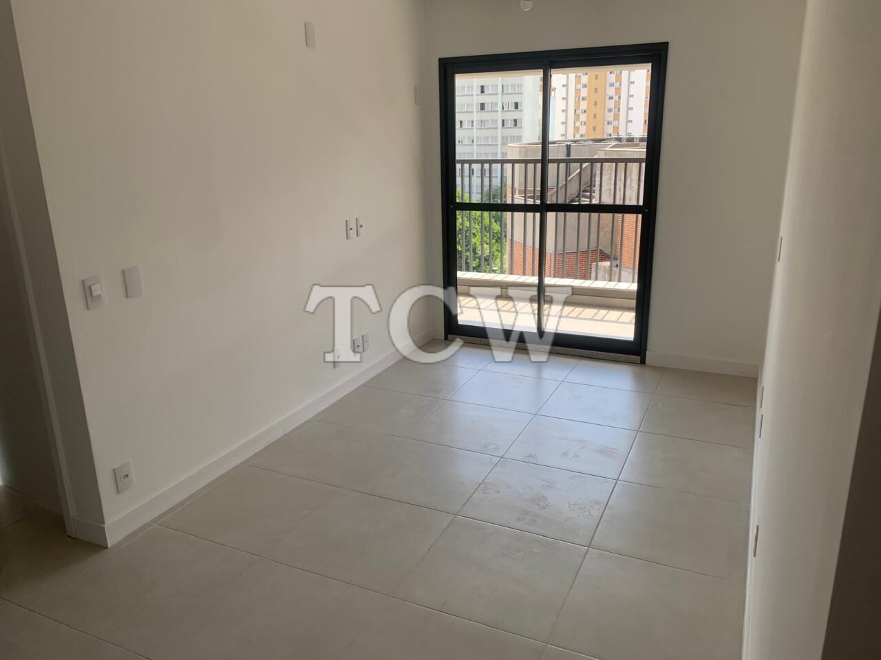 Apartamento à venda com 1 quarto, 40m² - Foto 1