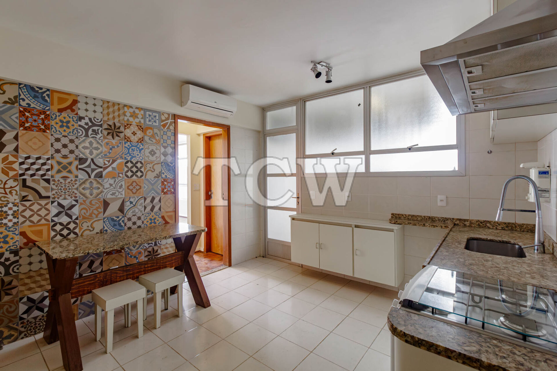 Apartamento à venda com 3 quartos, 145m² - Foto 17