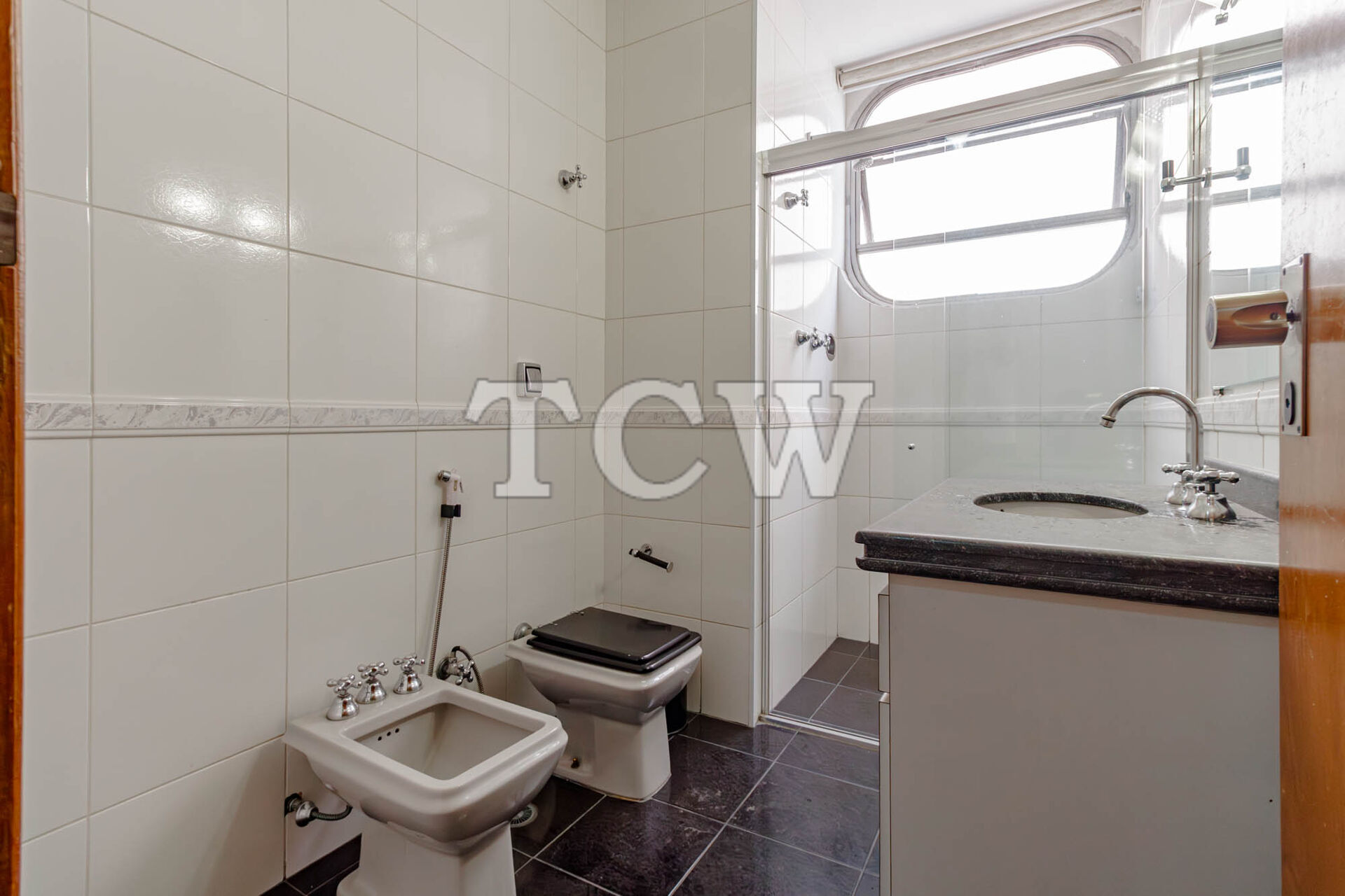 Apartamento à venda com 3 quartos, 145m² - Foto 9