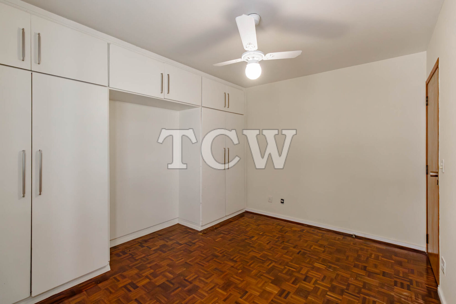 Apartamento à venda com 3 quartos, 145m² - Foto 11