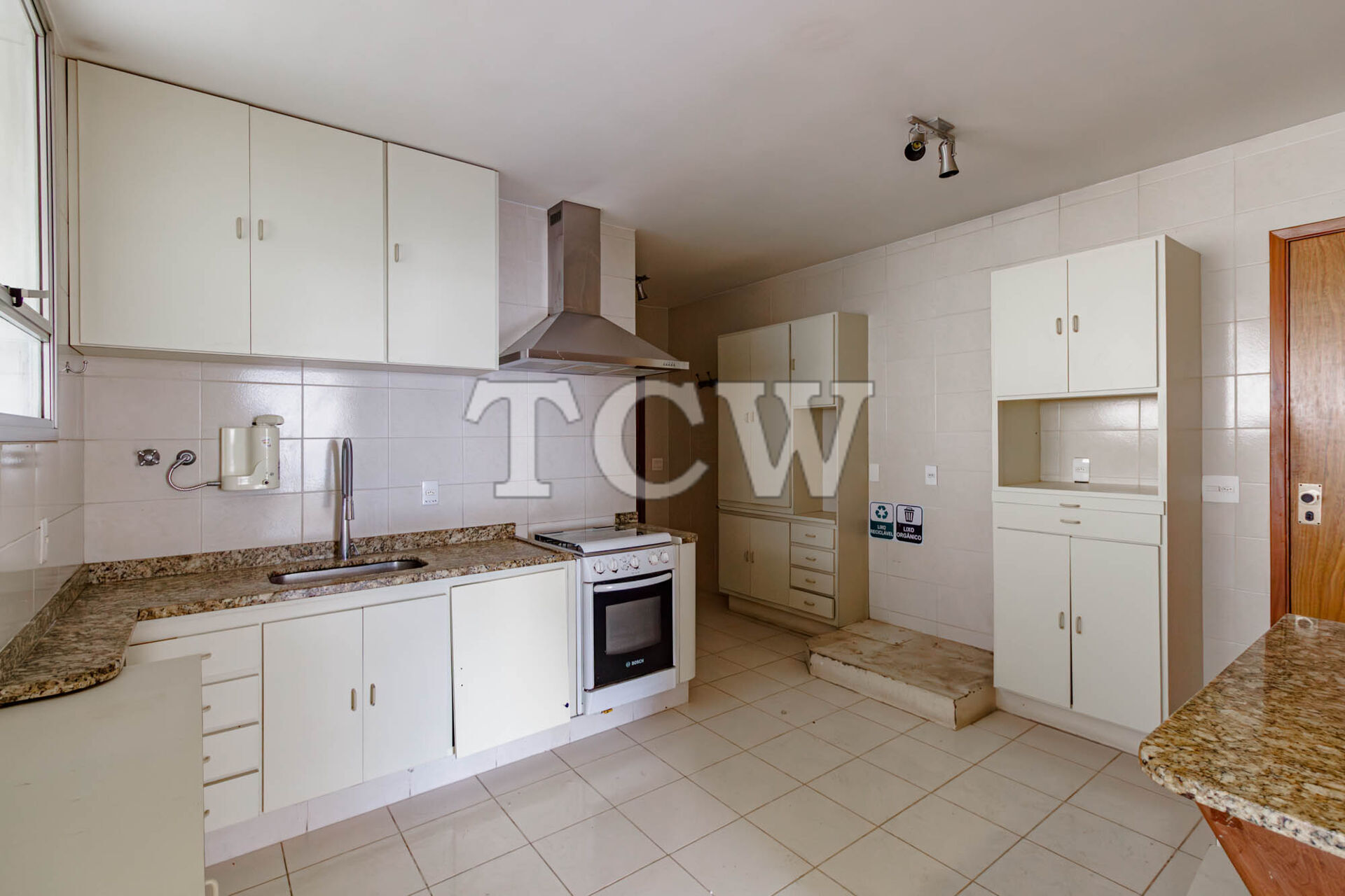 Apartamento à venda com 3 quartos, 145m² - Foto 18