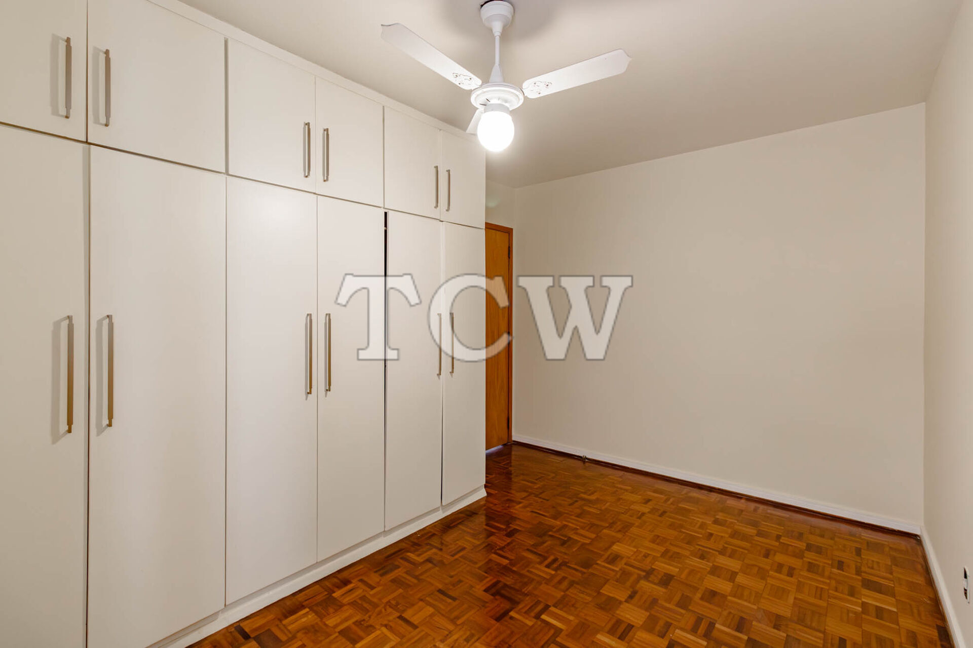 Apartamento à venda com 3 quartos, 145m² - Foto 13