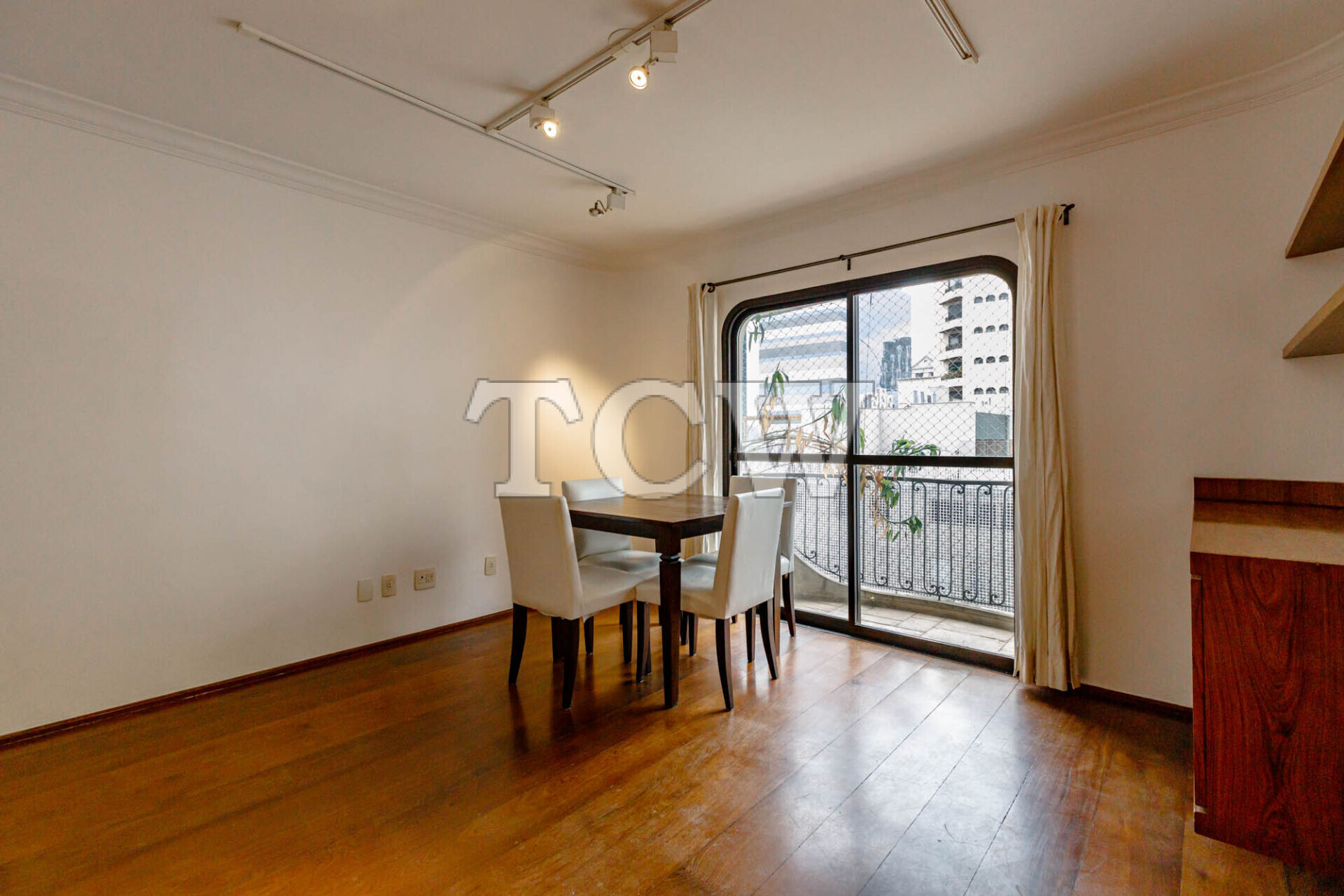 Apartamento à venda com 1 quarto, 74m² - Foto 3