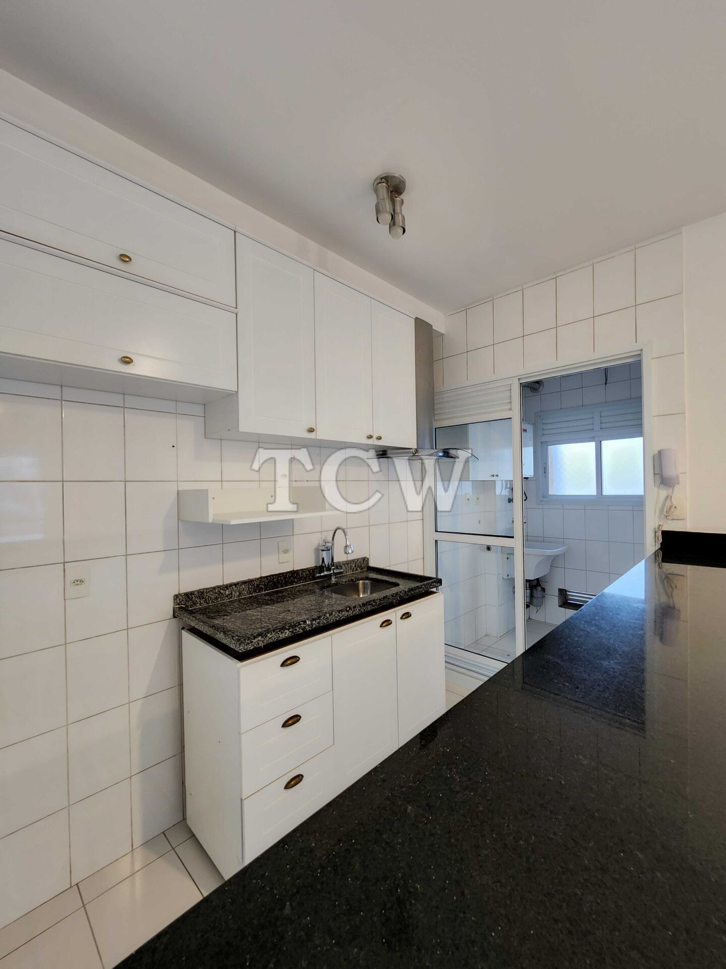 Apartamento à venda com 3 quartos, 80m² - Foto 2